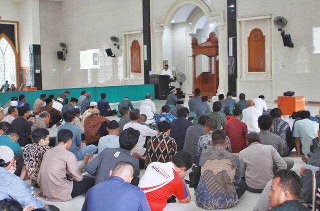 LDII Bontang menggelar pengajian umum sekaligus penyuluhan hukum bagi para warga. Foto: LINES.
