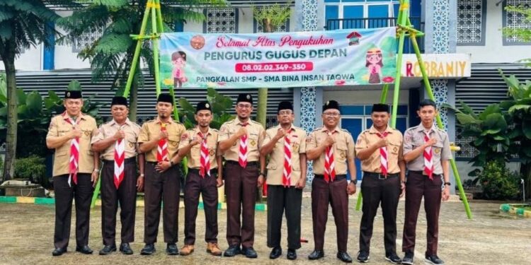 Pengukuhan Gudep Pramuka di lingkungan Ponpes Rowdhotul Alimir Robbaniy, Kabupaten Lampung Tengah. Foto: LINES.