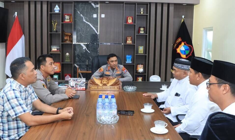 Polres Ngawi terima kunjungan LDII. Foto: LINES.