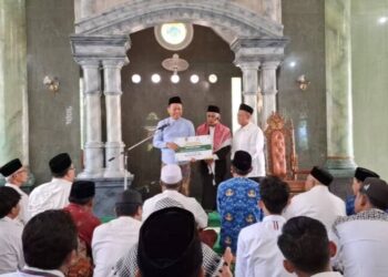 Safari Jumat di Masjid LDII, Bupati Kudus Salurkan Bantuan dan Dorong Partisipasi Kesehatan