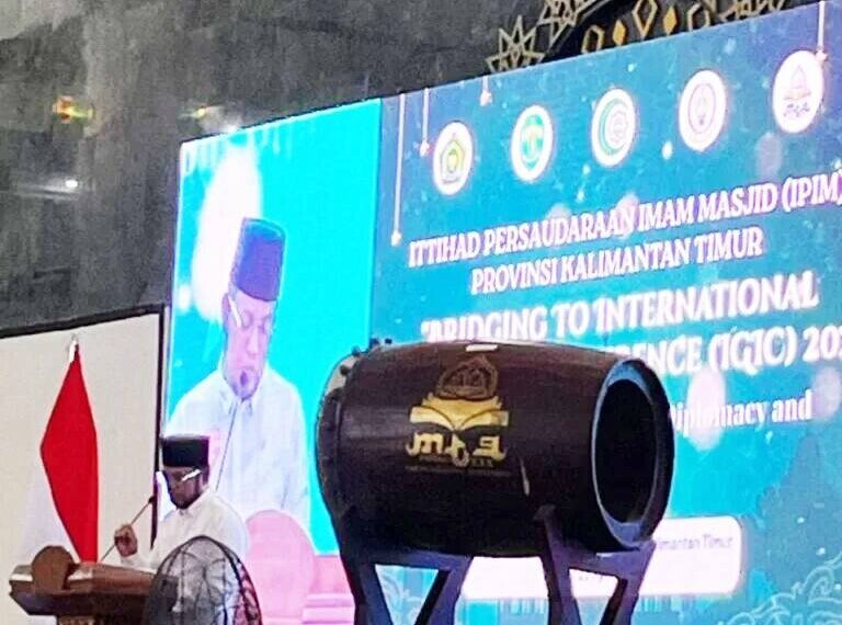 Ketua DPW LDII Kaltim mengikuti Tabligh Akbar di Islamic Centre Samarinda. Foto: LINES.