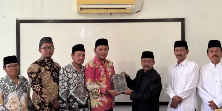 DPD LDII Kota Cirebon melakukan audiensi dengan MUI Kota Cirebon di Kantor MUI Kota Cirebon, pada Sabtu (16/5). Foto: LINES