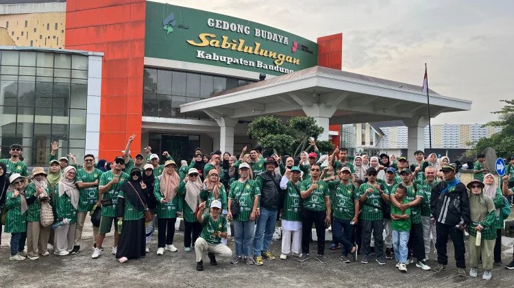 Menjelang Musyawarah Daerah (Musda), DPD LDII Kabupaten Bandung menggelar kegiatan fun walk di kawasan Bale Rame Soreang, Kabupaten Bandung, Jawa Barat. Foto: LINES