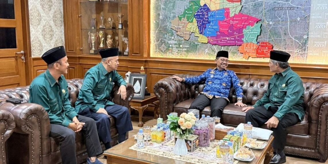 Pemerintah Kota Tangerang membuka peluang kolaborasi lebih luas dengan DPD LDII Kota Tangerang dalam penguatan pembinaan karakter masyarakat dan generasi muda. Foto: LINES