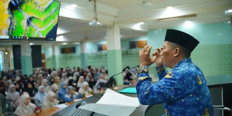 Kementerian Agama (Kemenag) Nganjuk mengajak santri untuk menjadi dai dan daiyah yang berakhlak mulia. Foto: LINES