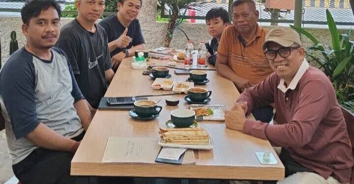Ketua DPW LDII Kaltara ikut diskusi kampung nelayan percontohan. Foto: LINES.