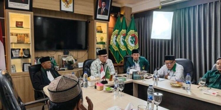 Kunjungan para pemangku asas umat Isla, dari Kabupaten Sumedang. Foto: LINES.