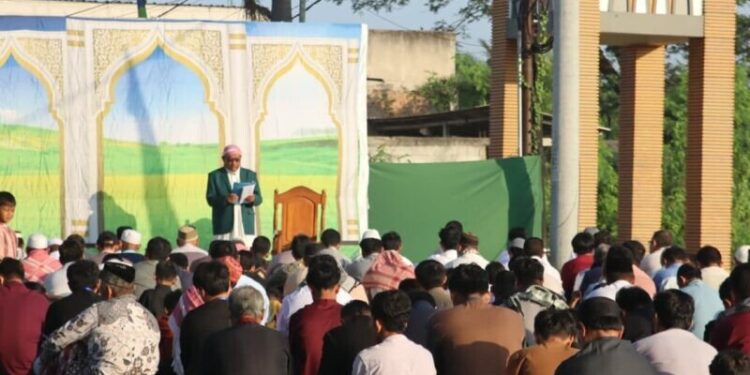 Ketua DPD LDII Kabupaten Bekasi, Sarjimin mengapresiasi tingginya partisipasi warga berkurban. Foto: LINES.