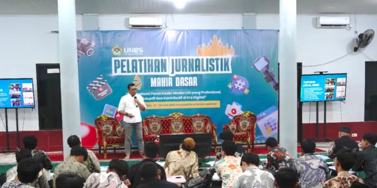 Ketua Departemen KIM DPP LDII, Ludhy Cahyana mengatakan, fenomena post-truth membuat seseorang menjadi bingung, apa sebuah informasi benar atau salah. Foto: LINES