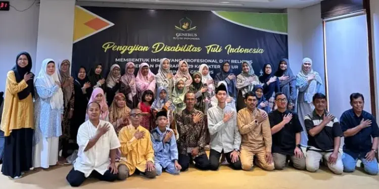 Komunitas Pengajian Teman Tuli LDII berkolaborasi dengan Pondok Pesantren (Ponpes) Minhajurrosyidin menggelar kegiatan pengajian khusus bagi warga LDII penyandang Tuli. Foto: LINES