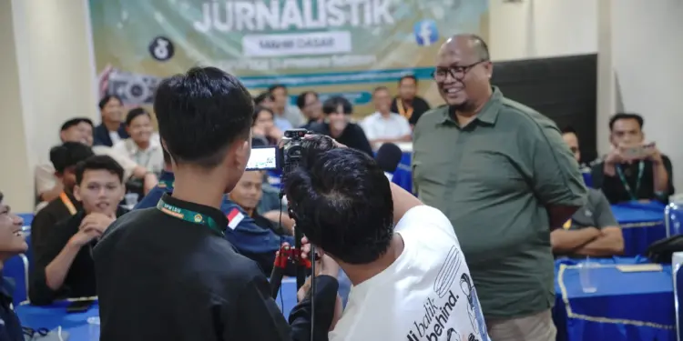Ketua DPP LDII, Rulli Kuswahyudi mengajak generasi muda LDII Sumatera Selatan (Sumsel) untuk bijak bermedia sosial. Foto: LINES
