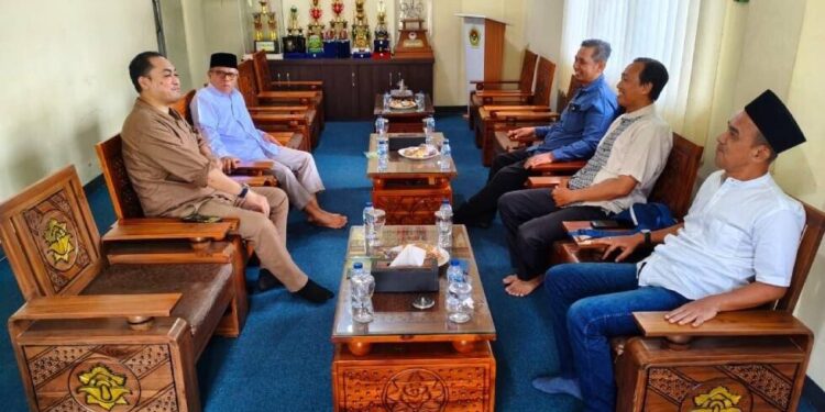 Bank Sampah Graha Pena silaturahim dengan DPW LDII Sumatera Selatan (Sumsel). Foto: LINES.