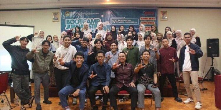 Bootcamp Jurnalistik Tingkat Mahir yang diikuti perwakilan LDII News Network (LINES) DPD LDII se-Sulawesi Selatan. Foto: LINES.