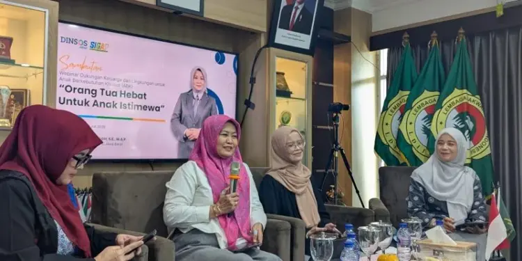 Kepala Dinas Sosial (Kadinsos) Provinsi Jawa Barat, Noneng Komara Nengsih, mengapresiasi langkah DPW LDII Jawa Barat yang mengedukasi masyarakat mengenai pentingnya dukungan keluarga dan lingkungan bagi Anak Berkebutuhan Khusus (ABK). Foto: LINES