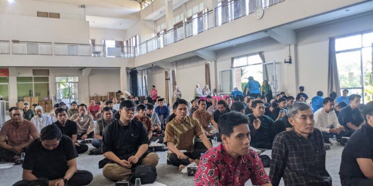 Para pasutri mengikuti Sakinah Journey yang digelar LDII Kab. Bandung. Foto: LINES.