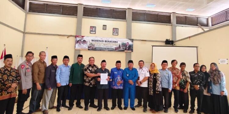 Ketua DPD LDII Kabupaten Subang, M. Ipa Slamet, menghadiri dialog bertajuk "Memperkuat Moderasi Beragama". Foto: LINES.