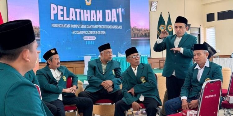 DPD LDII Kabupaten Gresik menggelar pelatihan dai bertajuk “Peningkatan Kompetensi Dakwah Pengurus Organisasi PC dan PAC”. Foto: LINES.
