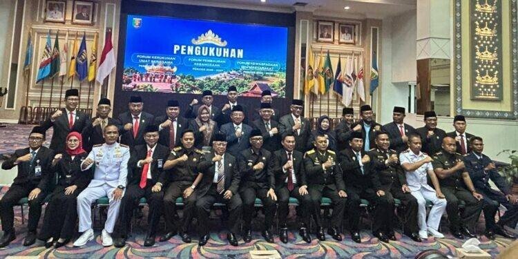 Pengukuhan pengurus FKUB Lampung. Foto: LINES.