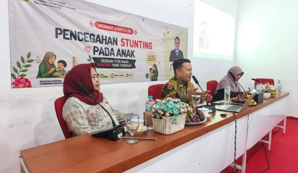 Seminar Pencegahan Stunting LDII Jombang dan Dinkes. Foto: LINES.