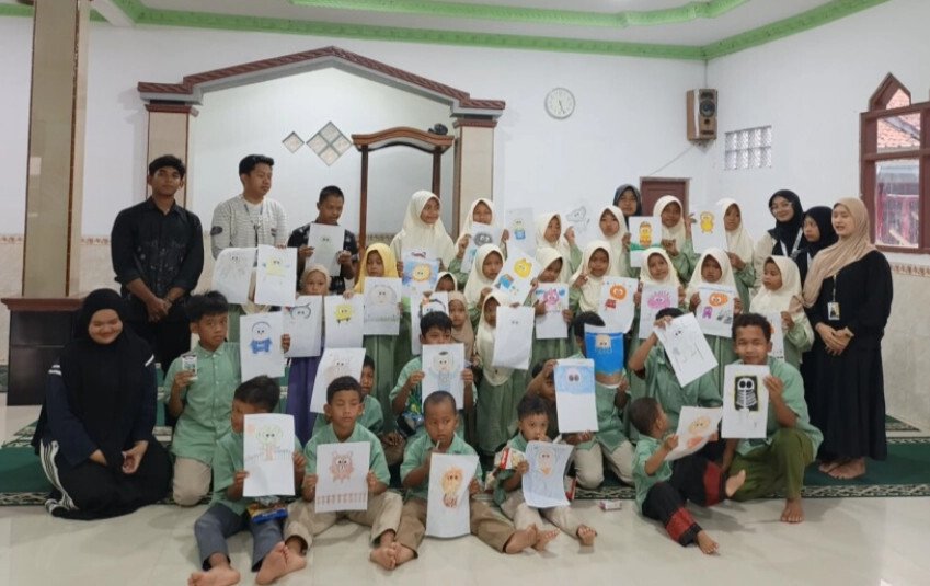 Mahasiswa Kuliah Kerja Nyata (KKN) Universitas Diponegoro (Undip) menggelar edukasi bagi generasi muda PAC LDII Kebagusan. Foto: LINES