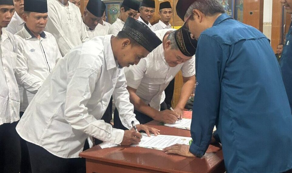 DPD LDII Kabupaten Tegal mengukuhkan pengurus Pimpinan Cabang (PC) tingkat kecamatan dan Pimpinan Anak Cabang (PAC) tingkat desa/kelurahan se-Kabupaten Tegal. Foto: LINES