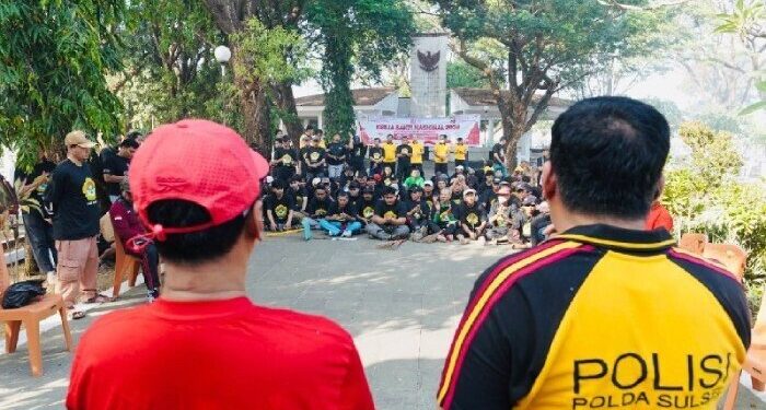 LDII Sulsel menggandeng Sekolah Polisi Negara Batua menggelar Kerja Bakti Nasional. Foto: LINES.