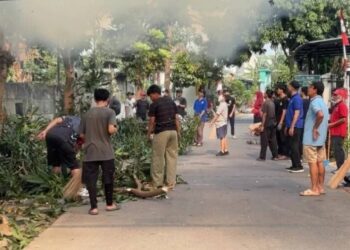 LDII Jurang Mangu Barat Tanamkan Semangat Gotong-Royong Lewat Kerja Bakti Nasional