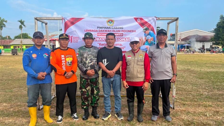 PC LDII Lamasi menggelar Kerja Bakti Nasional dengan menggandeng pemerintah kecamatan setempat. Foto: LINES.