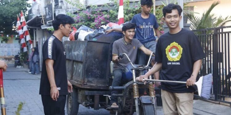 Kerja Bakti Nasional LDII di Makassar. Foto: LINES.