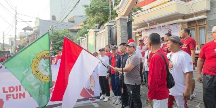PC LDII Kecamatan Menteng menggelar Fun Walk 2026 di kawasan Menteng, Jakarta Pusat. Foto: LINES.