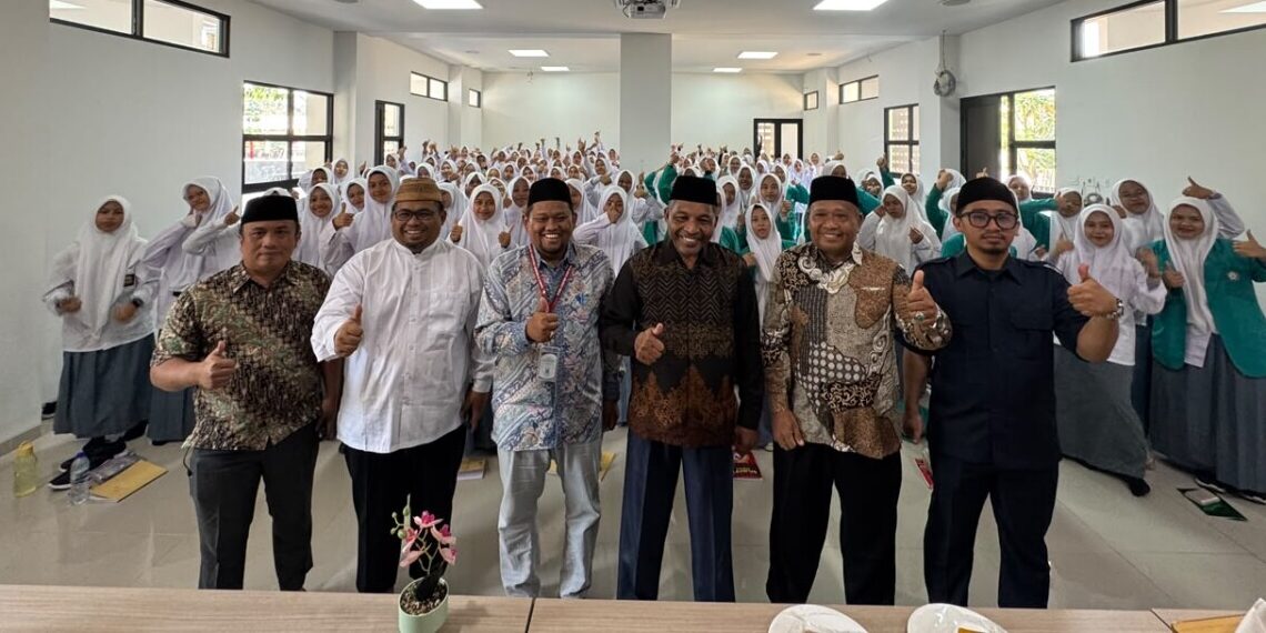 KPU dan Bawaslu Jaktim Gelar Sosialisasi Pendidikan Pemilu di SMA Minhajurrosyidin