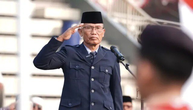 DPD LDII Kota Bekasi menggelar upacara Detik-Detik Proklamasi Kemerdekaan Republik Indonesia di Stadion Muda Jaya, Kota Bekasi, pada Senin (17/8/2026). Foto: LINES