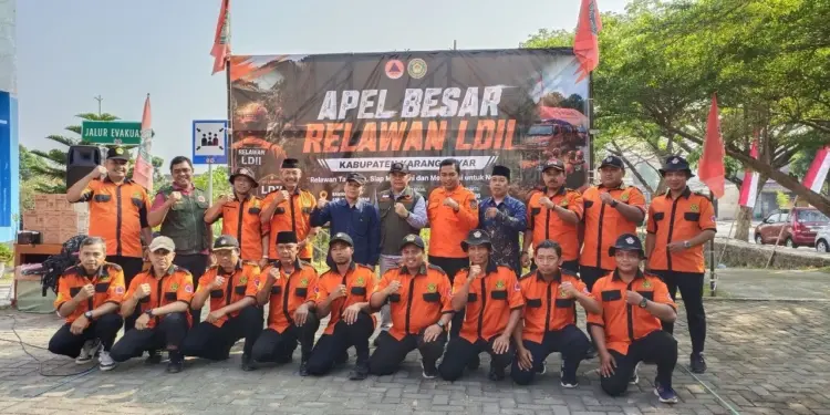 LDII Kabupaten Karanganyar memperkuat kesiapsiagaan relawan menghadapi potensi bencana melalui Apel Besar Relawan LDII di halaman Kantor BPBD Kabupaten Karanganyar. Foto: LINES