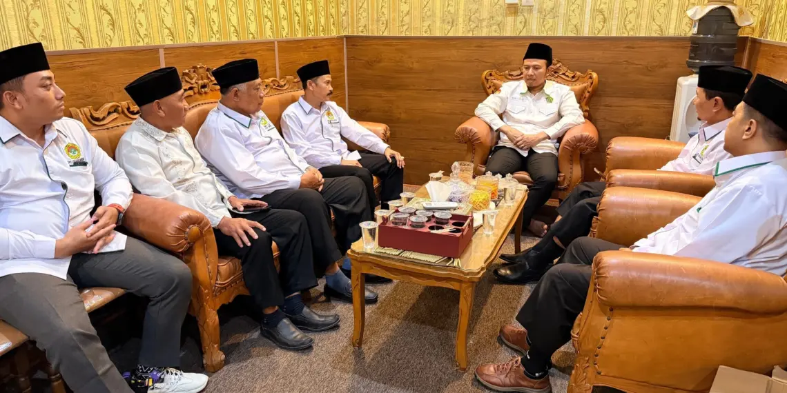 DPD LDII Kabupaten Gresik mengunjungi Kantor Kementerian Agama (Kemenag) Kabupaten Gresik. Foto: LINES