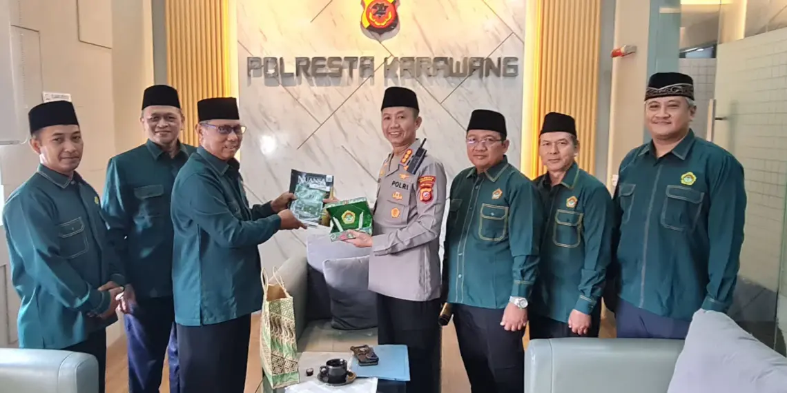 Dewan Pimpinan Daerah (DPD) LDII Kabupaten Karawang beraudiensi dengan Kapolresta Karawang, Kombes Pol. Mario Prihatinto. Foto: LINES