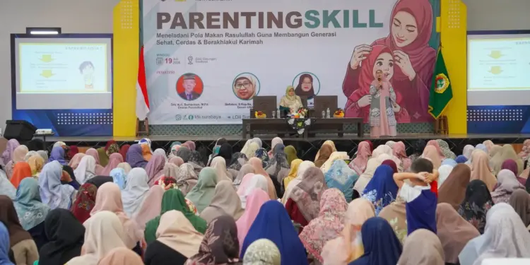 DPD LDII Kota Surabaya menggelar seminar wanita yang dihadiri sekitar 300 peserta. Foto: LINES