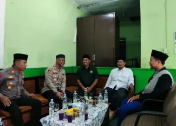 Kapolsek Bekasi Barat Silaturahim ke Masjid Assyuhada, Perkuat Sinergi Polri dan Tokoh Agama