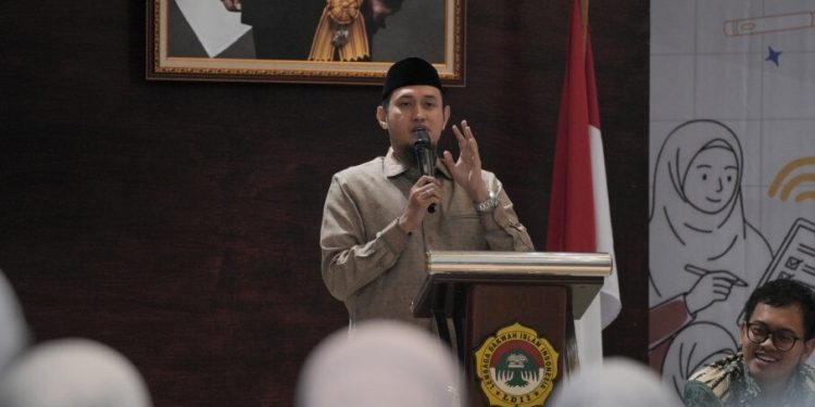 Bendahara Umum DPP LDII Richan Nurhasan Mudzakar saat menutup Pelatihan Jurnalistik Batch 7. Foto: LINES.