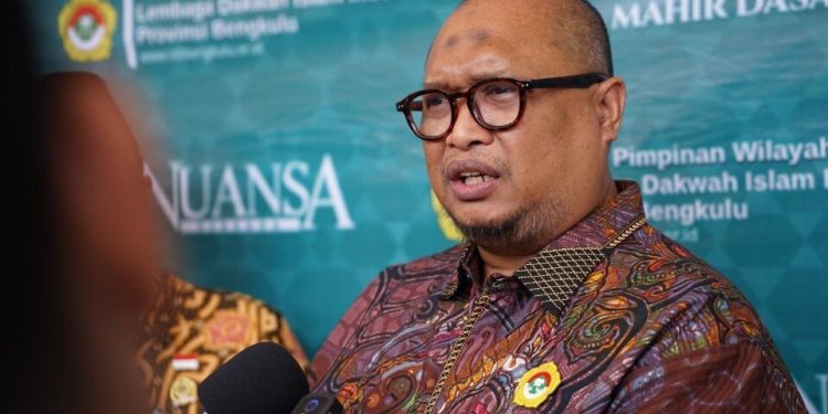 Ketua DPP LDII, Rulli Kuswahyudi saat menjadi pemateri di Pelatihan Jurnalistik Mahir Dasar LDII Bengkulu. Foto: LINES.