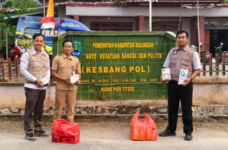 DPD LDII Kabupaten Bulungan bersama Senkom Mitra Polri Kabupaten Bulungan menyalurkan bantuan ribuan masker. Foto: LINES.
