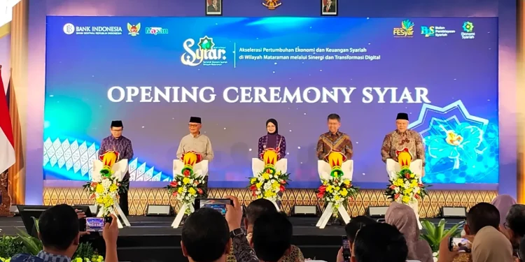 Pondok Pesantren (Ponpes) Wali Barokah menghadiri acara Semarak Ekonomi Syariah Wilayah Mataraman (SYIAR) 2026 yang digelar di Balai Kota Kediri, Jawa Timur. Foto: LINES