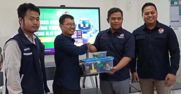 SMA Insan Mulia Boarding School (IMBS) memperkuat pembelajaran teknologi melalui kerja sama dengan Persatuan Robotika Seluruh Indonesia (PRSI). Foto: LINES