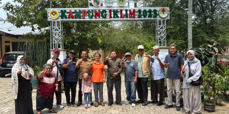 ampung Proklim RW 05, Kelurahan Agrowisata, Binaan LDII Riau, menerima kunjungan PUM Netherlands. Foto: LINES