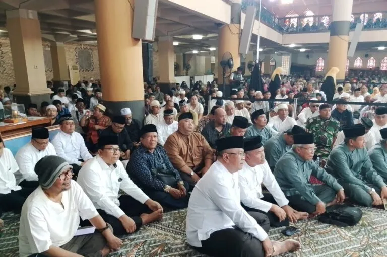 DPD LDII Kota Bandung menghadiri Tabligh Akbar memperingati Hari Jadi ke-216 Kota Bandung. Foto: LINES