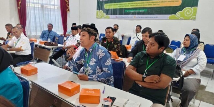 Ketua DPD LDII Kota Cirebon Himawan Sutanto menghadiri Pemberdayaan Ormas yang digelar Bakesbangpol pada Rabu (14/10/2026). Foto: LINES.