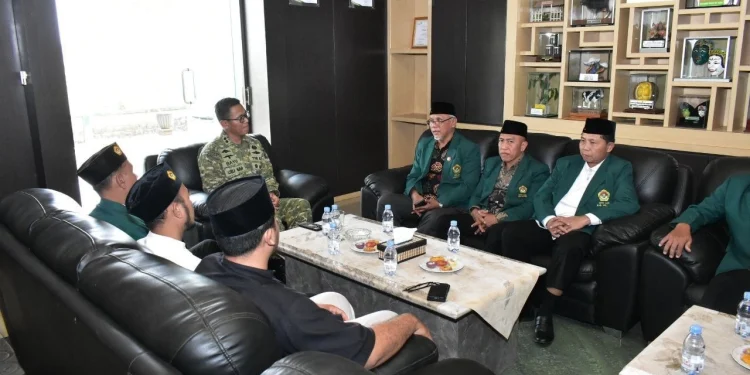 DPD LDII Kabupaten Malang menjajaki kerja sama dengan Kodim 0818/Malang-Batu untuk memperkuat wawasan kebangsaan, kedisiplinan, dan karakter generasi muda. Foto: LINES