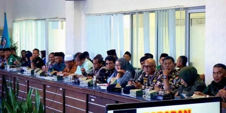 DPD LDII Pasaman Barat menghadiri “Sosialisasi Pemberdayaan Organisasi Kemasyarakatan (Ormas) Badan Kesatuan Bangsa dan Politik (Bakesbangpol) Pasaman Barat”. Foto: LINES
