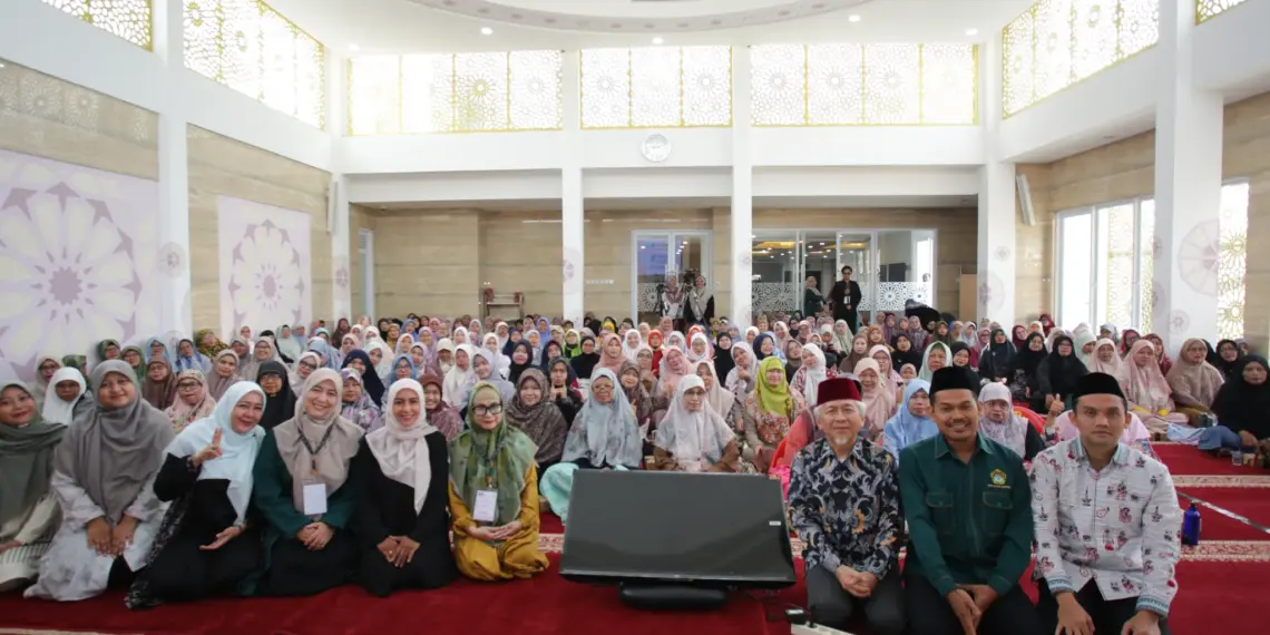 Biro Pemberdayaan Perempuan dan Kesejahteraan Keluarga (PPKK) DPW LDII DKI Jakarta menggelar webinar bertema “Mendidik Tanpa Luka, Komunikasi yang Sehat untuk Generasi Tangguh”. Foto: LINES