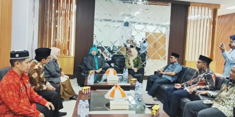 Pengurus Majelis Ulama Indonesia (MUI) Pusat melakukan kunjungan kerja ke Sulawesi Barat (Sulbar). Foto: LINES
