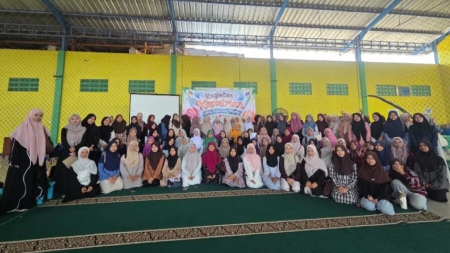 LDII Pemalang menggelar seminar kesehatan reproduksi bagi remaja putri. Acara pada Minggu (29/9/2026) itu digelar di GOR Budi Luhur, Bojongbata, Pemalang. Foto: LINES.